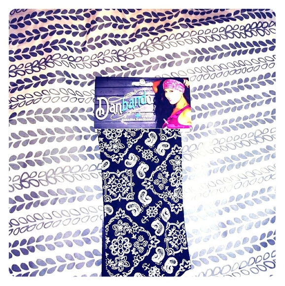 Hair accessorie - Picture 1 of 1